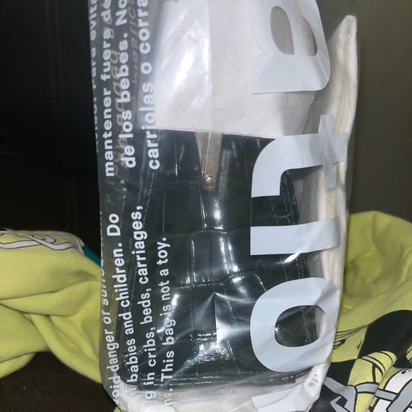 Reformation Nara Shoulder Bag Green - Size OS - Picture 2 of 4